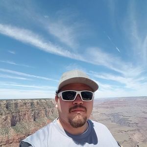 Meet your Posher, Luis